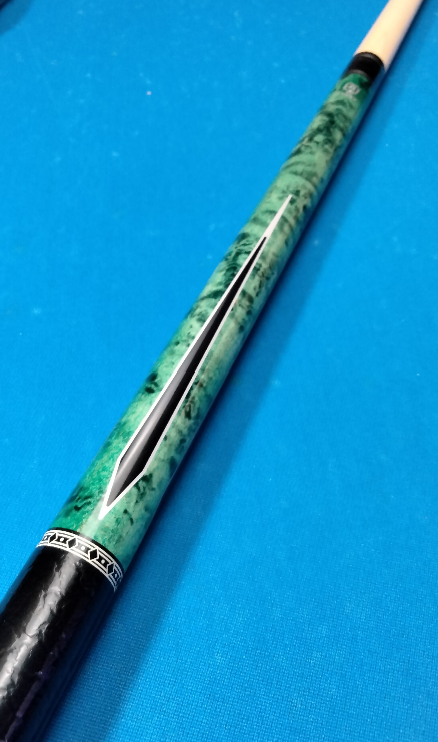 McDermott Lucky L55 Pool Cue – 19oz, Blue Burl, Includes Branded Case