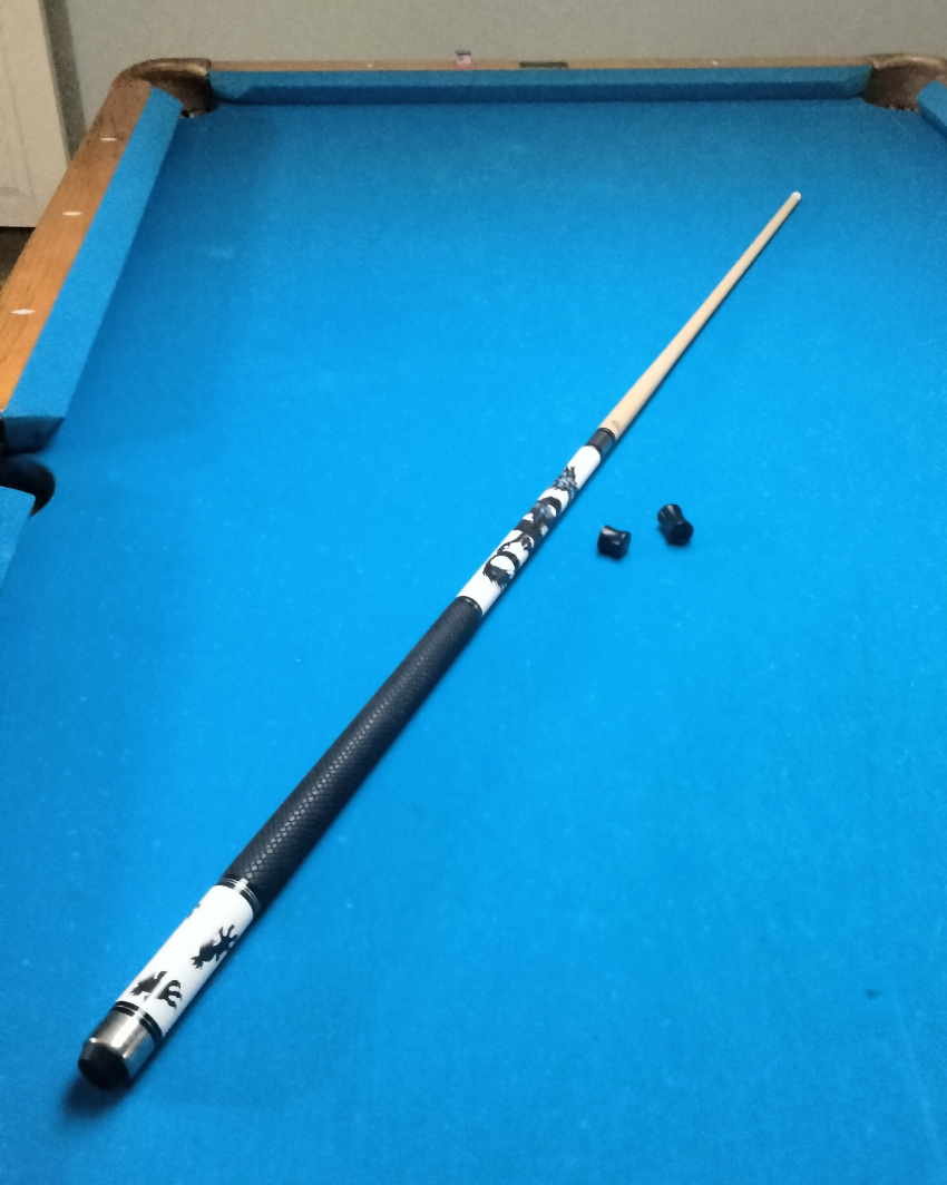 Champion DL2 Ice Dragon 12.5mm Uni-Loc Pool Cue + Joint Protectors