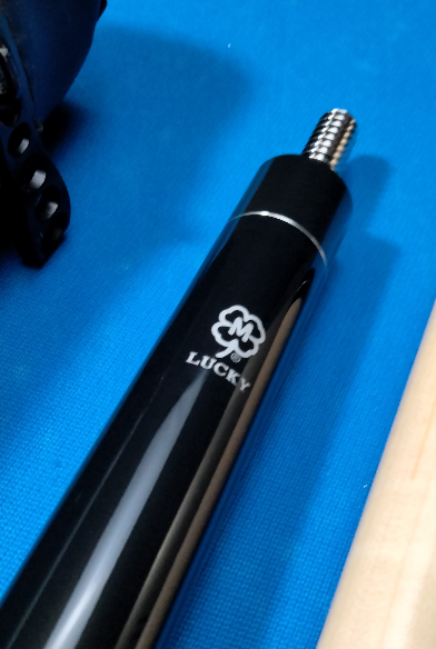 Lucky by McDermott L38 Pool Cue – Includes McDermott Hard Case