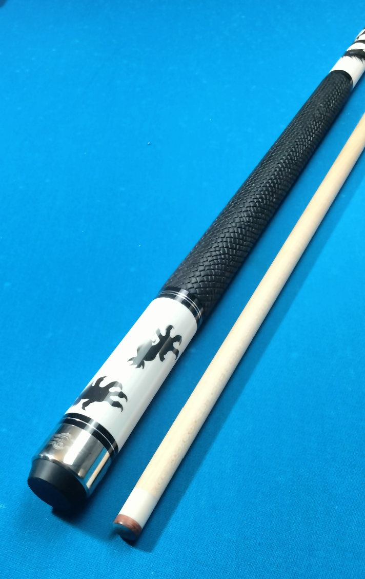 Champion DL2 Ice Dragon 12.5mm Uni-Loc Pool Cue + Joint Protectors