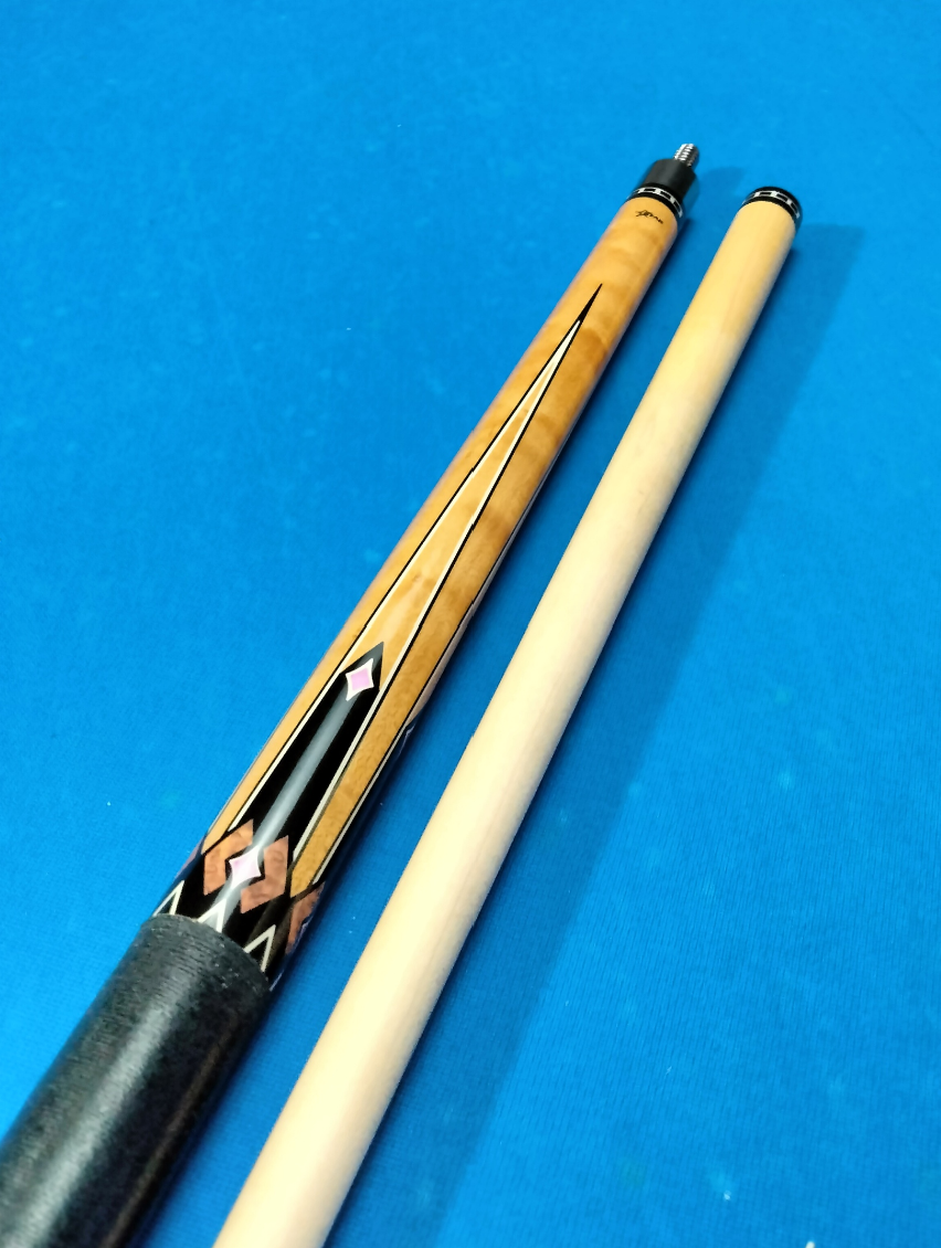 McDermott Star ST06 Pool Cue – Vintage 2009 Edition