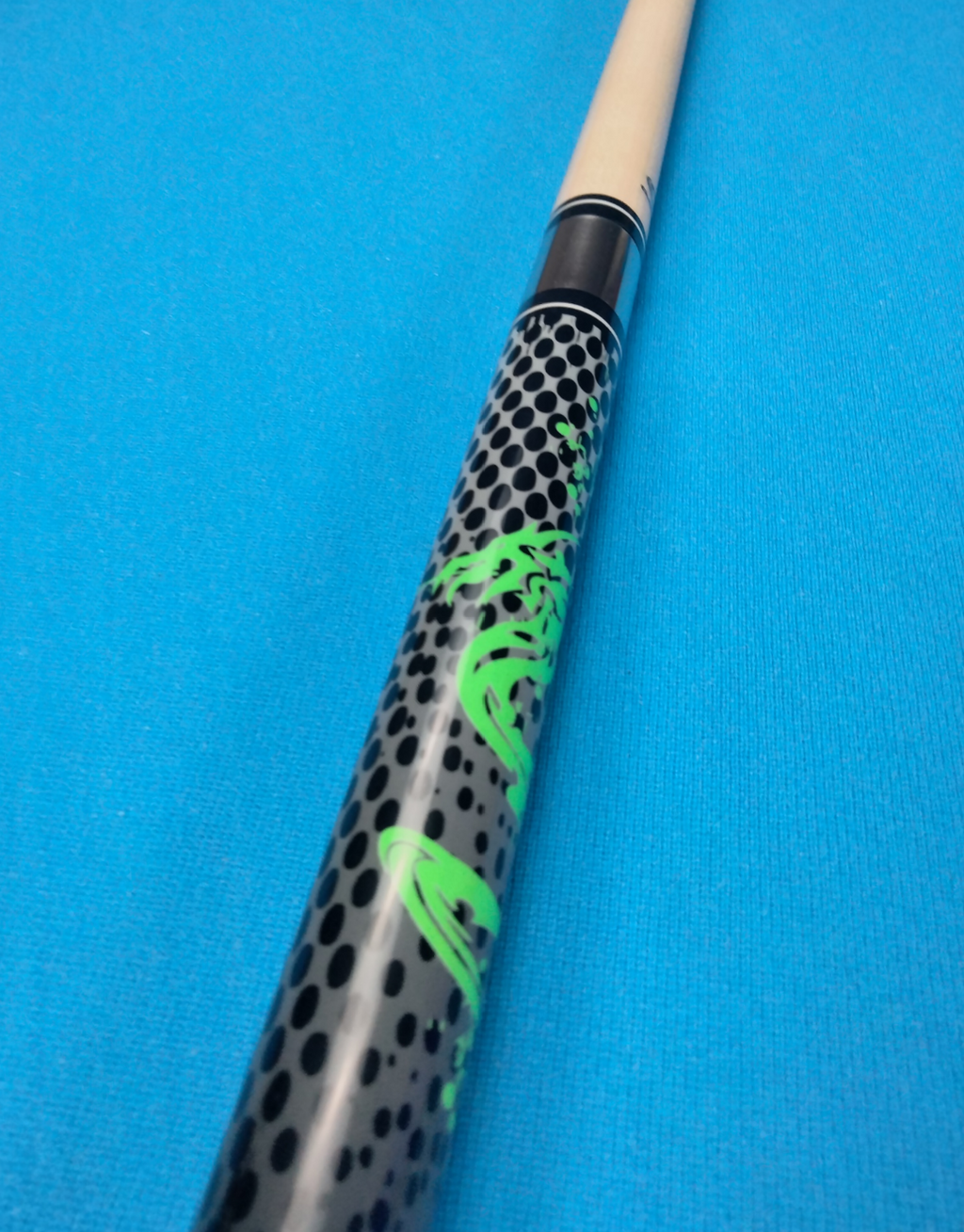 Champion DL3 -Green Dragon Pool Cue