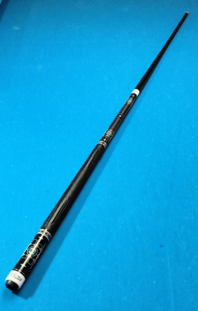 Champion Gator KL9 12.4mm Carbon Fiber Pool Cue – Uni-Loc Joint